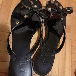 Valentino Garavani rockstud slippers black